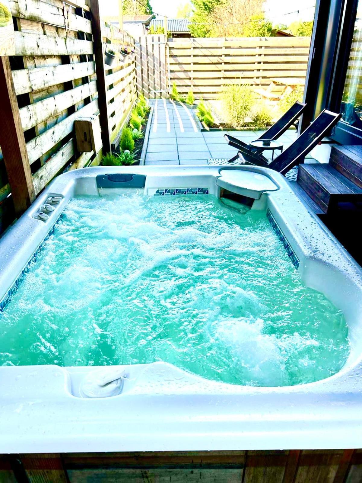 Tiny House With Sauna & Jacuzzi Near Amsterdam Vijfhuizen Exteriér fotografie