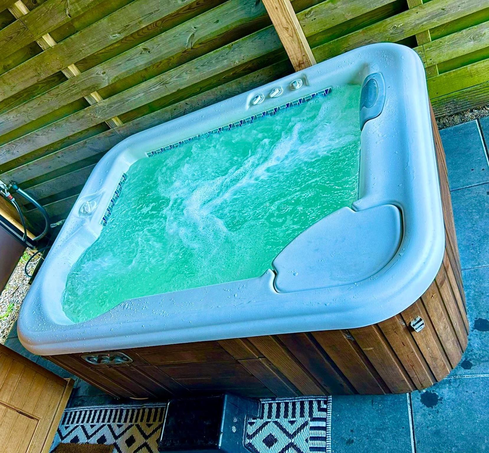 Tiny House With Sauna & Jacuzzi Near Amsterdam Vijfhuizen Exteriér fotografie